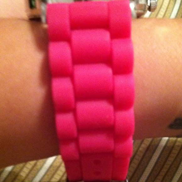 Hello Kitty - Picture 2 of 3