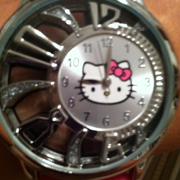 Hello Kitty - Picture 3 of 3