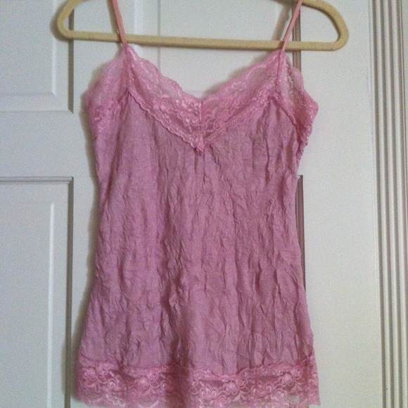 👉SOLD👈Lavender lace tank top