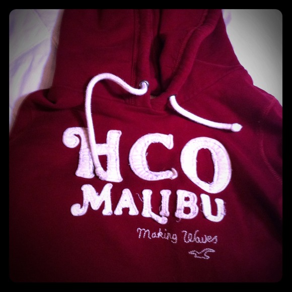 Trade for levi0sa 💜💜 maroon hollister hoodie