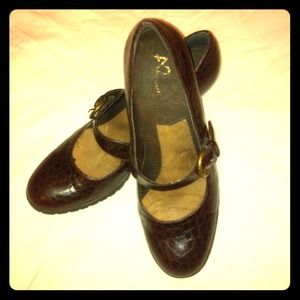 Brown Heels with Buckle