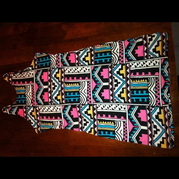 Dresses & Skirts - NASTY GAL Motel Rocks Aztec dress sz S!