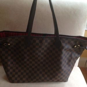 Monogrammed Louis Vuitton Never full. New RESERVE!