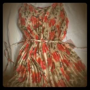 *RESERVED for  @brandi0704 F21 New floral dress!!