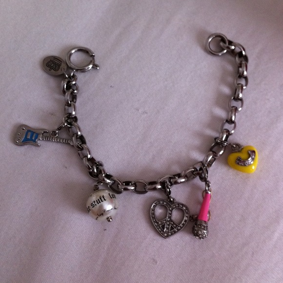 REDUCED JUICY COUTURE CHARM BRACELET