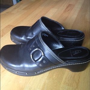 Black Clogs