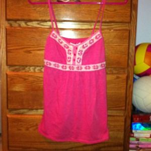 Pink flower tank with straps and 3 buttons