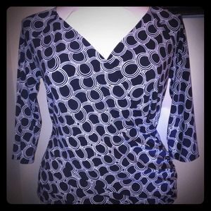 Crossover black and white top