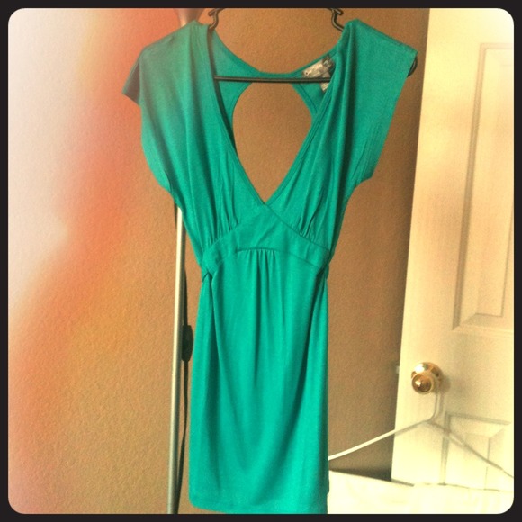 New with tags turquoise top super cute
