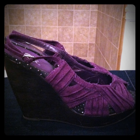Shoes - Purple Wedge Heels