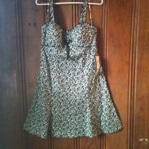 Cute black and cream design dress