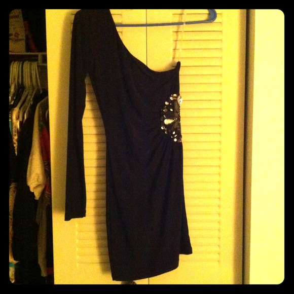 Black short dress with diamond in the side!