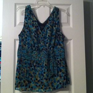Green/blue multicolored sleeveless shirt