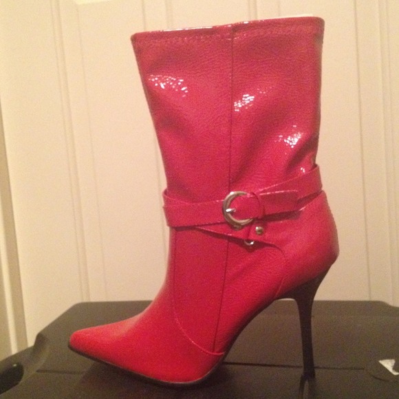 *REDUCED* Never worn Red boots