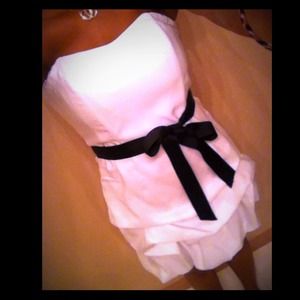 Strapless Black & White dress😊