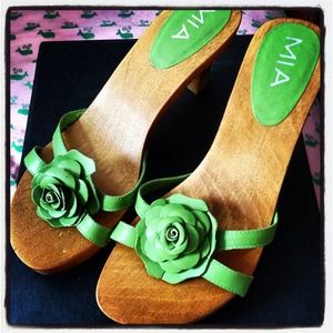 MIA green flower sandals