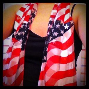 💢💢SOLD💢💢American flag scarf!
