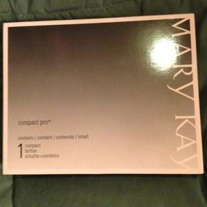 Mary Kay compact pro! Fill it free!!!