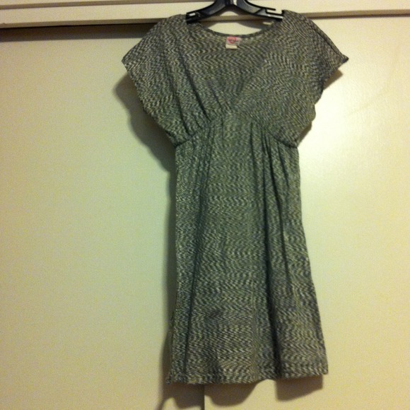 Versatile can be worn as a top or dress