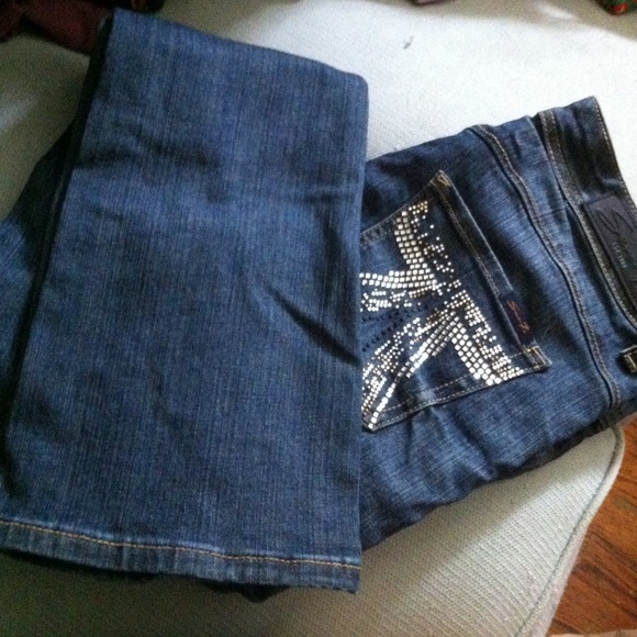 Seven7 jeans with rhinestones - Picture 2 of 4