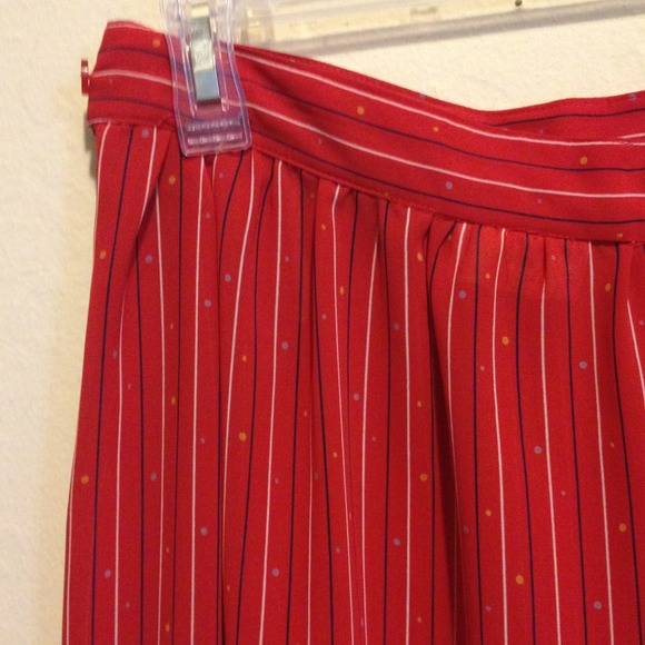 Skirt - Picture 2 of 3