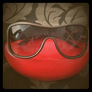 Trendy Valentino Wrap Around Sunglasses