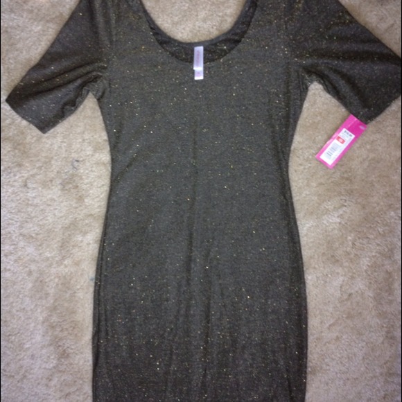 Scoopneck black gold mini