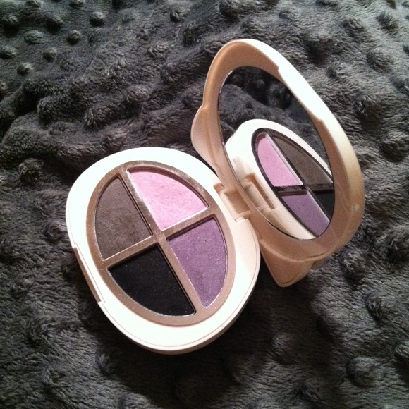 Reserved for lindsayrae Hello kitty eyeshadow