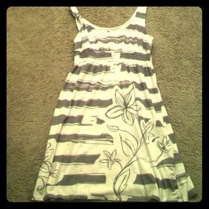 Stripe dress with flowers. 7$