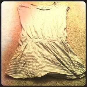 Shirt. Can be worn as a dress