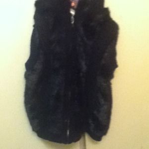 Sweater faux fur vest!