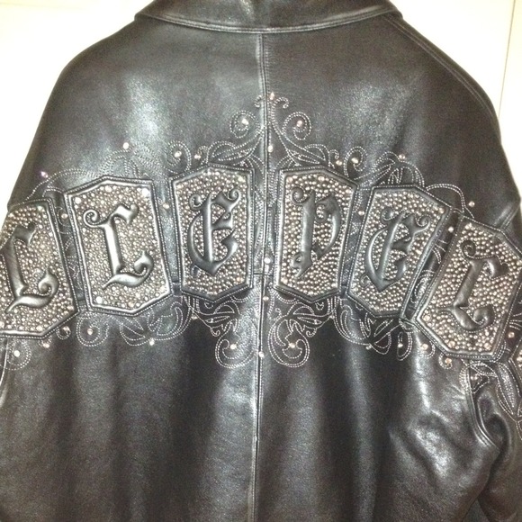 Pelle Pelle  leather jacket rime stones. - Picture 1 of 4