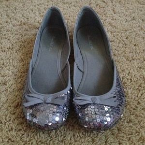 Fresh off reserve! Sparkly ballet flats
