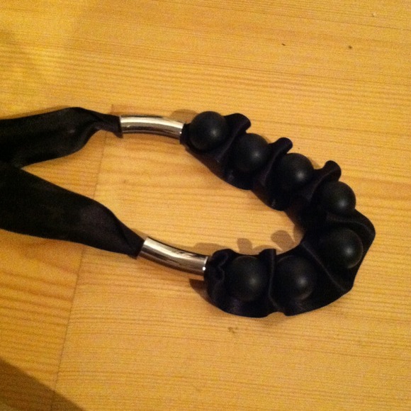 Satin Ribbon Necklace - Picture 4 of 4