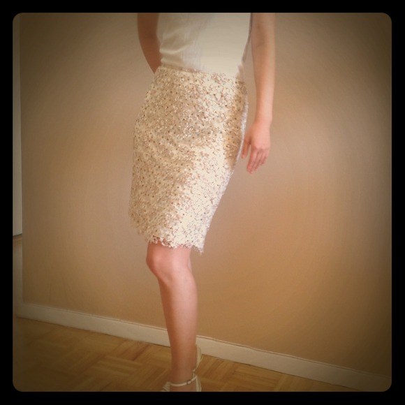 Cream lace pencil skirt