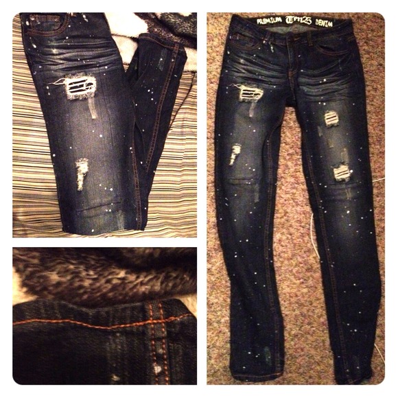 ❌sold❌distress jeans Only worn once