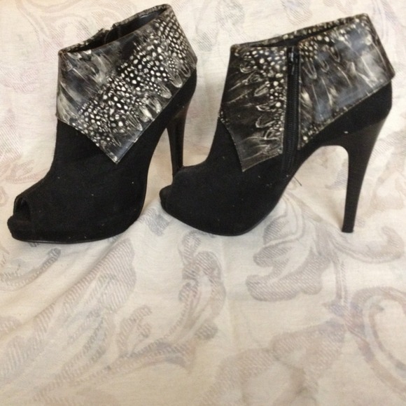 micheal Antonio  Boots - Suede booties reserve for cutiepie81