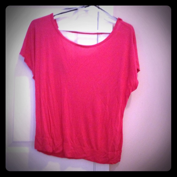 ✨ RESERVED @vagnolah Open-back top