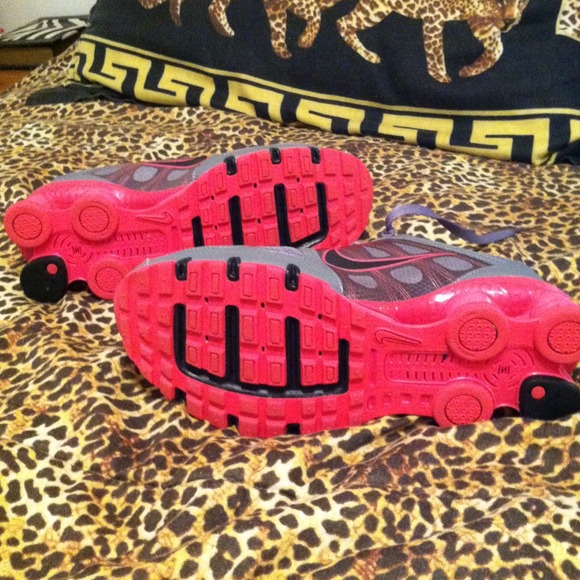 Nike shocks RESERVED - Picture 3 of 4