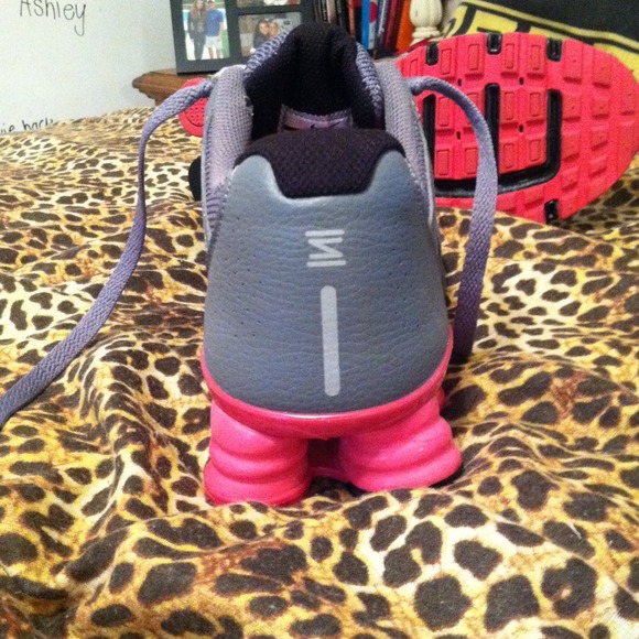 Nike shocks RESERVED - Picture 4 of 4