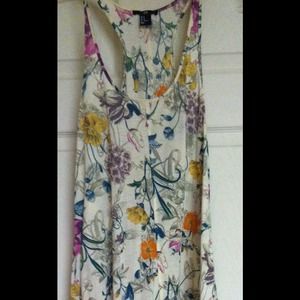 🎉🎉SOLD ON STYLE.ly🎉🎉🎉🎉🎉Knee length dress