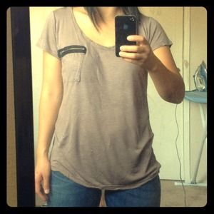 SOLD!!! Brown T-shirt with zipper pocket