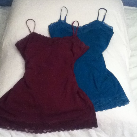 Lace topped v-neck camis