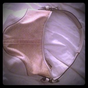 Off white signature coach bag