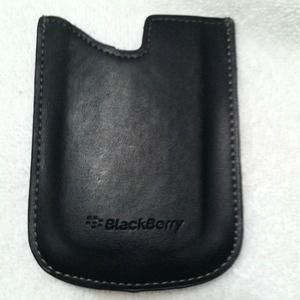 LEATHER BLACKBERRY POCKET POUCH