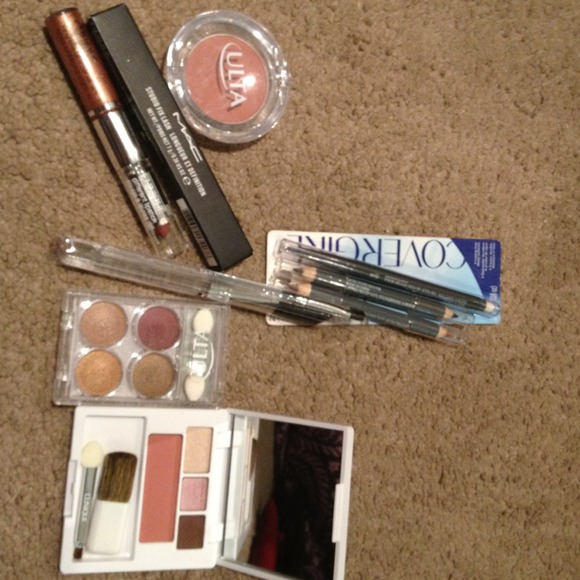 *sold*CRAZY MAKEUP BUNDLE