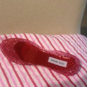 Steve Madden Swirly Jellies