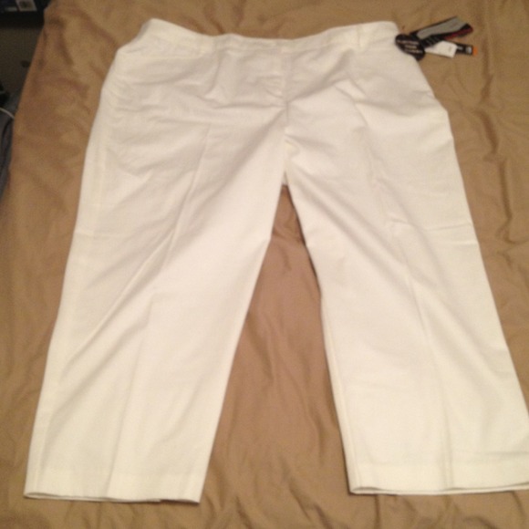 White Capri built in tummy control