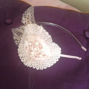 Vintage headband -pearls