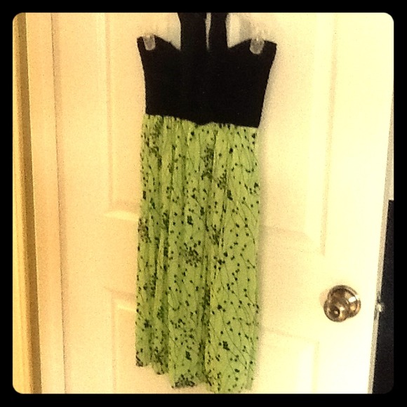 Pyramid collection strapless dress